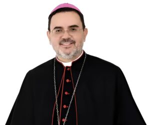 BISBO-LUZ Dom Francisco Agamenilton é Nomeado Bispo de Luziânia, Iniciando Nova Etapa de Serviço nas 35 Paróquias da Diocese