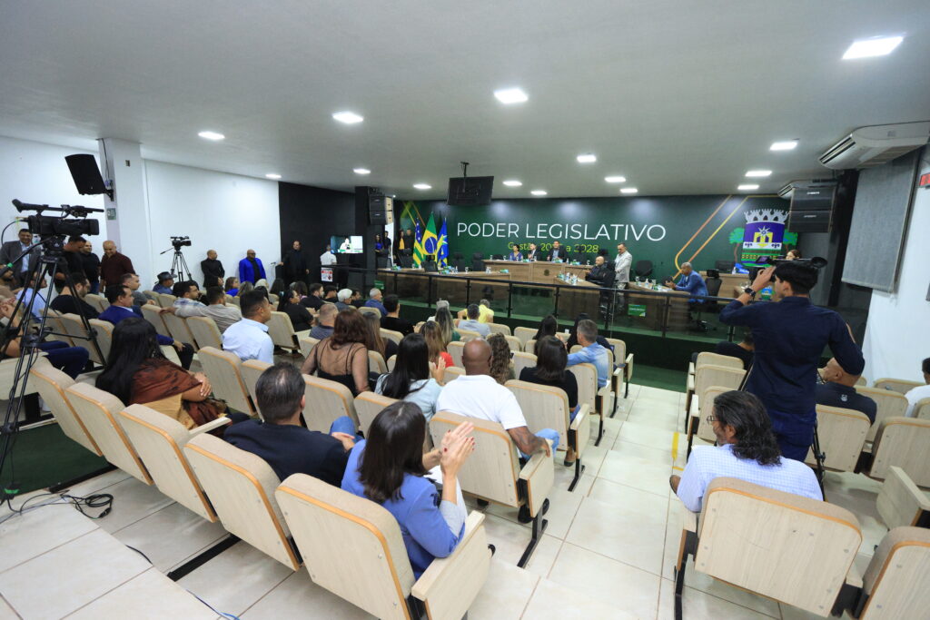 audincia-pblica-vooroca_54501443812_o-1024x683 Câmara de Valparaíso de Goiás realiza audiência pública para debater erosão em voçoroca na BR-040 e anuncia nova reunião na Câmara dos Deputados