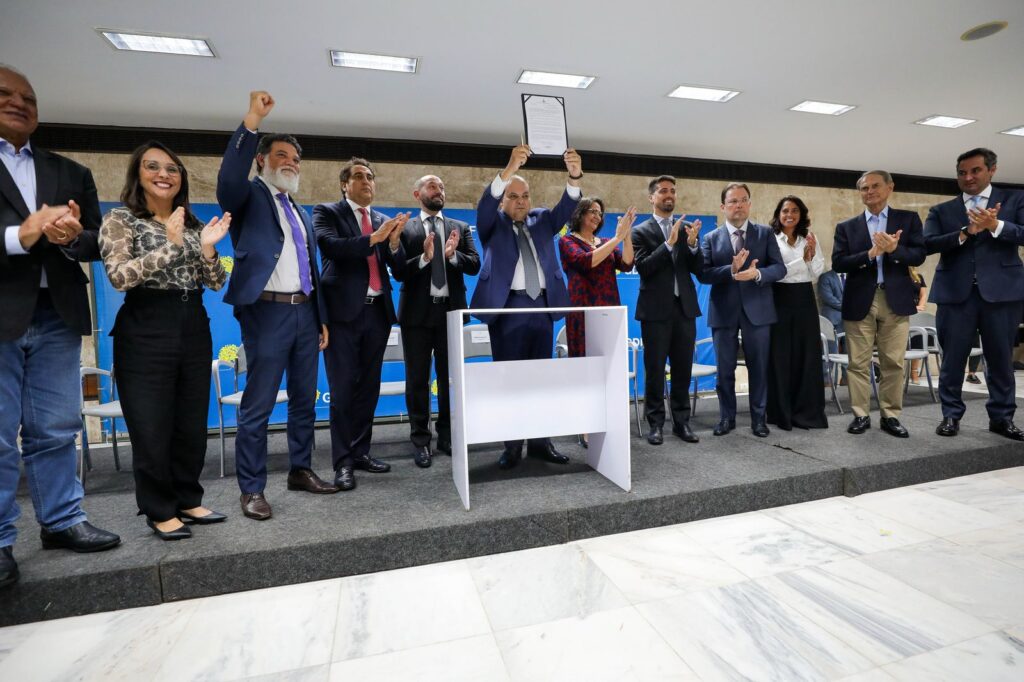 GDF-06-1024x682-1 Reunião entre Prefeitos do Entorno e Governador do DF e Goiás vai tratar do Preço das passagens