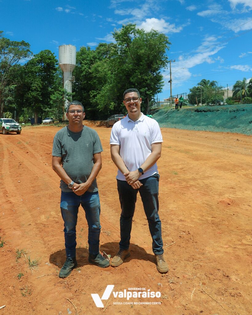 SaveClip.App_481973878_942425218063599_7705151734295153549_n-819x1024 Valparaíso Recebe Máquina de Hidrossemeadura para Revitalizar o Meio Ambiente e Combater a Erosão em Areas Degradadas