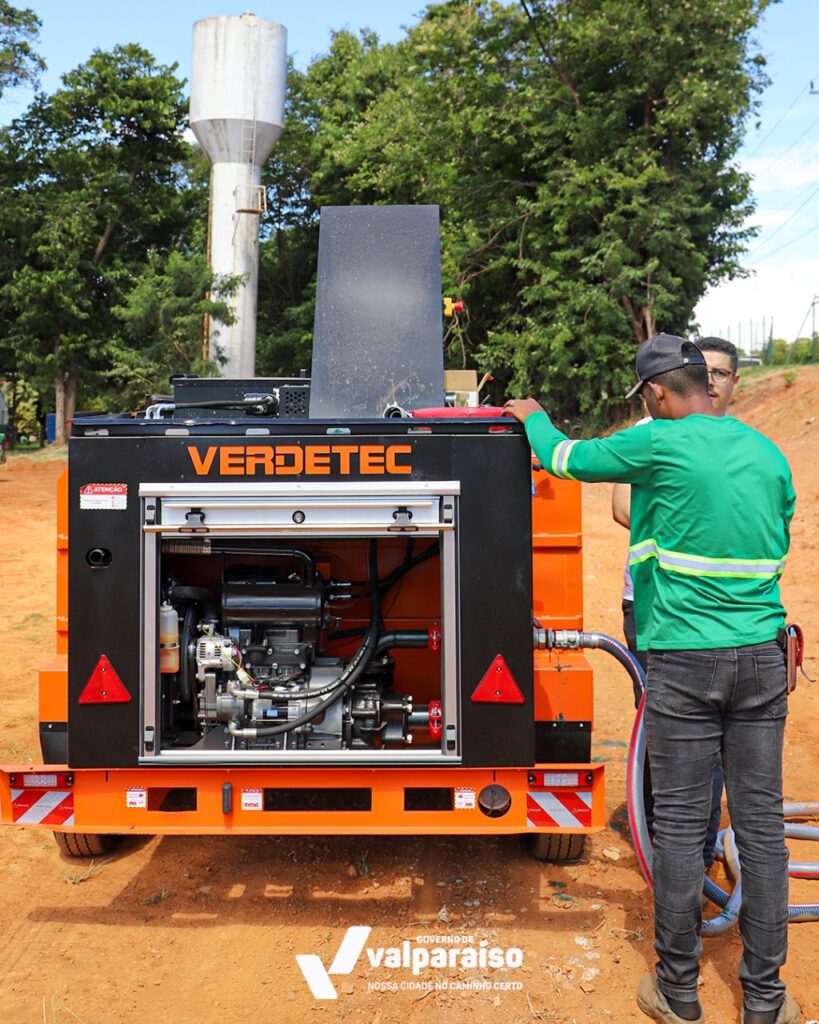 SaveClip.App_481990409_942425221396932_7610307786463572119_n-819x1024 Valparaíso Recebe Máquina de Hidrossemeadura para Revitalizar o Meio Ambiente e Combater a Erosão em Areas Degradadas