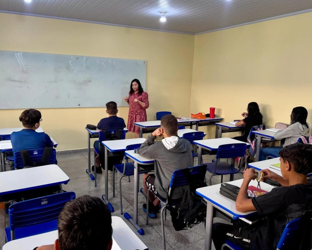 escola-salatiel-1-1024x819 Valparaíso de Goiás inaugura a primeira escola 100% climatizada da cidade