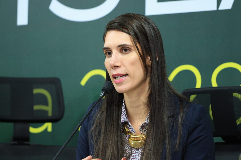 audincia-pblica-vooroca_54502666950_o-1024x683 Câmara de Valparaíso de Goiás realiza audiência pública para debater erosão em voçoroca na BR-040 e anuncia nova reunião na Câmara dos Deputados