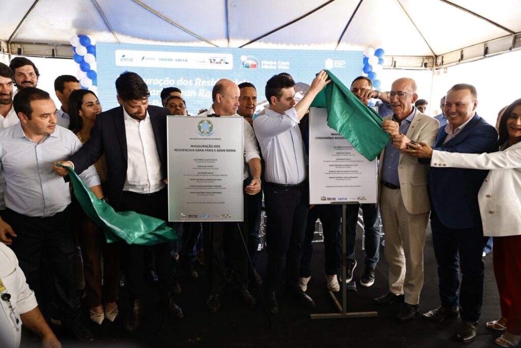 ENTREGA-DE-CASA-2 Entrega de 996 moradias marca dia histórico em Valparaíso