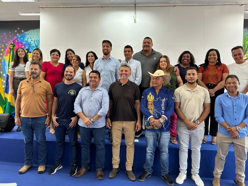 concurso-capa Valparaíso de Goiás firma parceria com o Instituto Verbena da UFG para realizar o maior concurso público da história do município