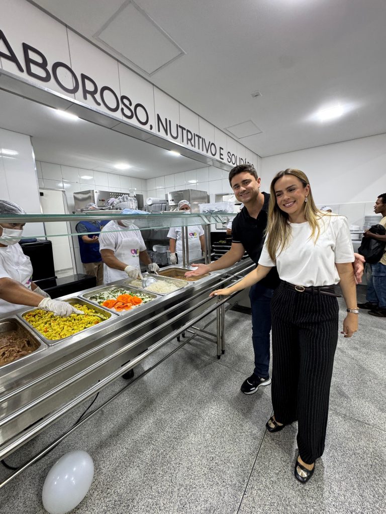 rest.-luz1 Primeira-dama Gracinha Caiado reinaugura restaurante do Bem no Jardim Ingá