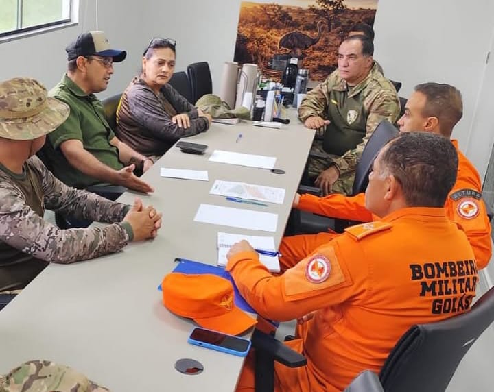 reuniao-corpo-de-bombeiros Valparaíso fortalece ações de prevenção e combate aos incêndios florestais para o período de estiagem