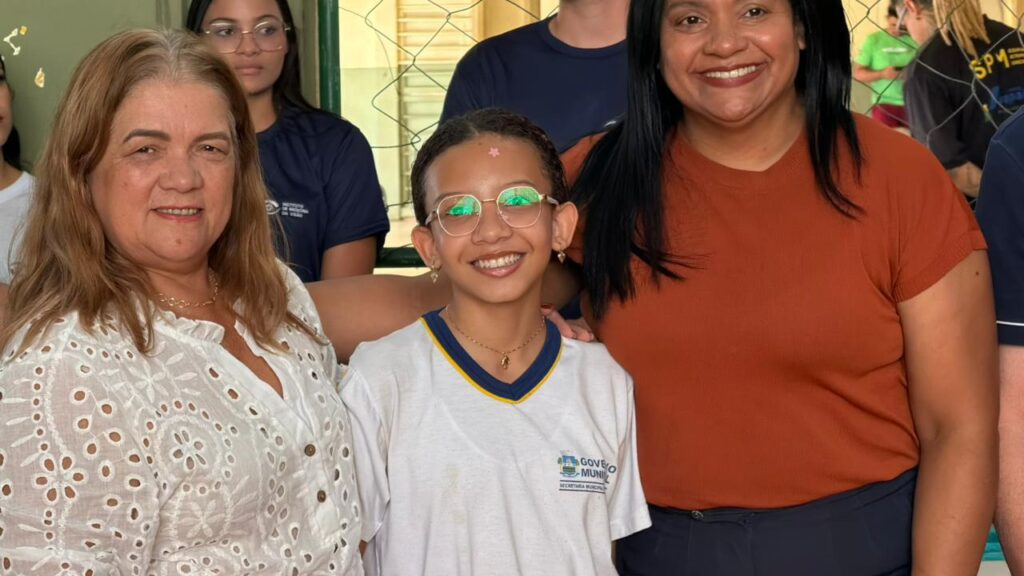 enxergando1 Enxergando o Futuro caminha para a marca de 5 mil óculos entregues a estudantes da rede municipal