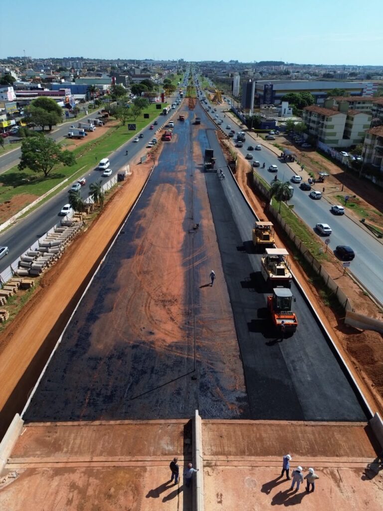 VIADUTO-2 Obras do Viaduto de Valparaíso entram na fase de pavimentação asfáltica